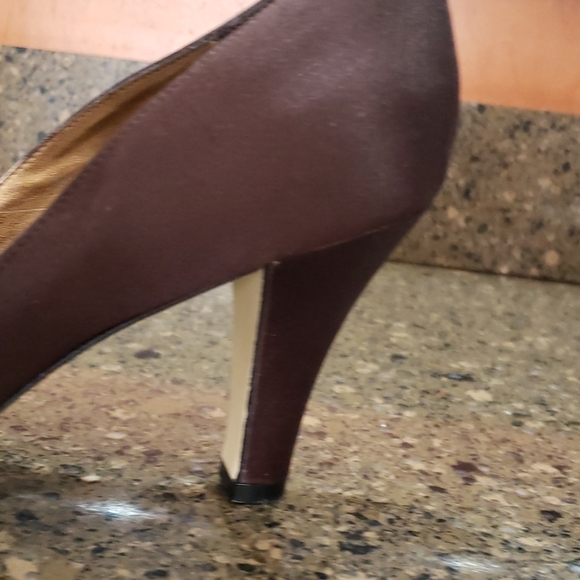 Shoes - Picture 3 of 4